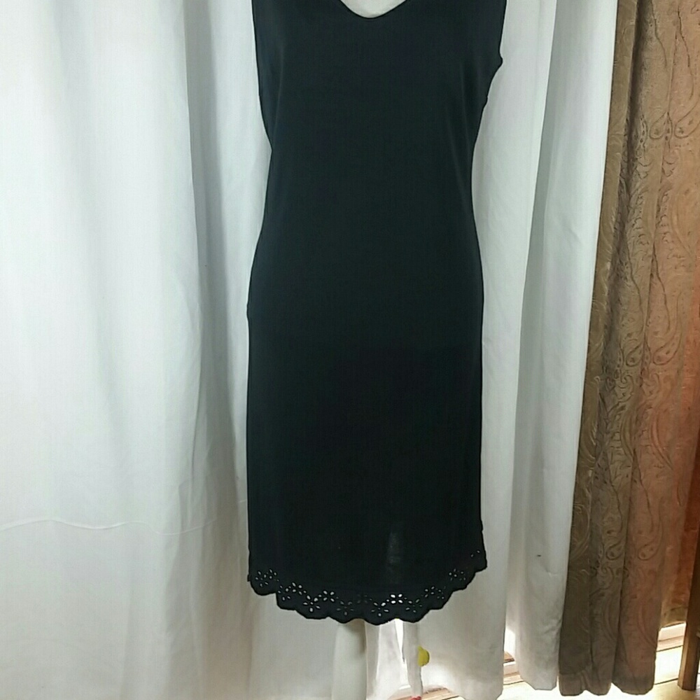 Dress - Picture 3 of 4
